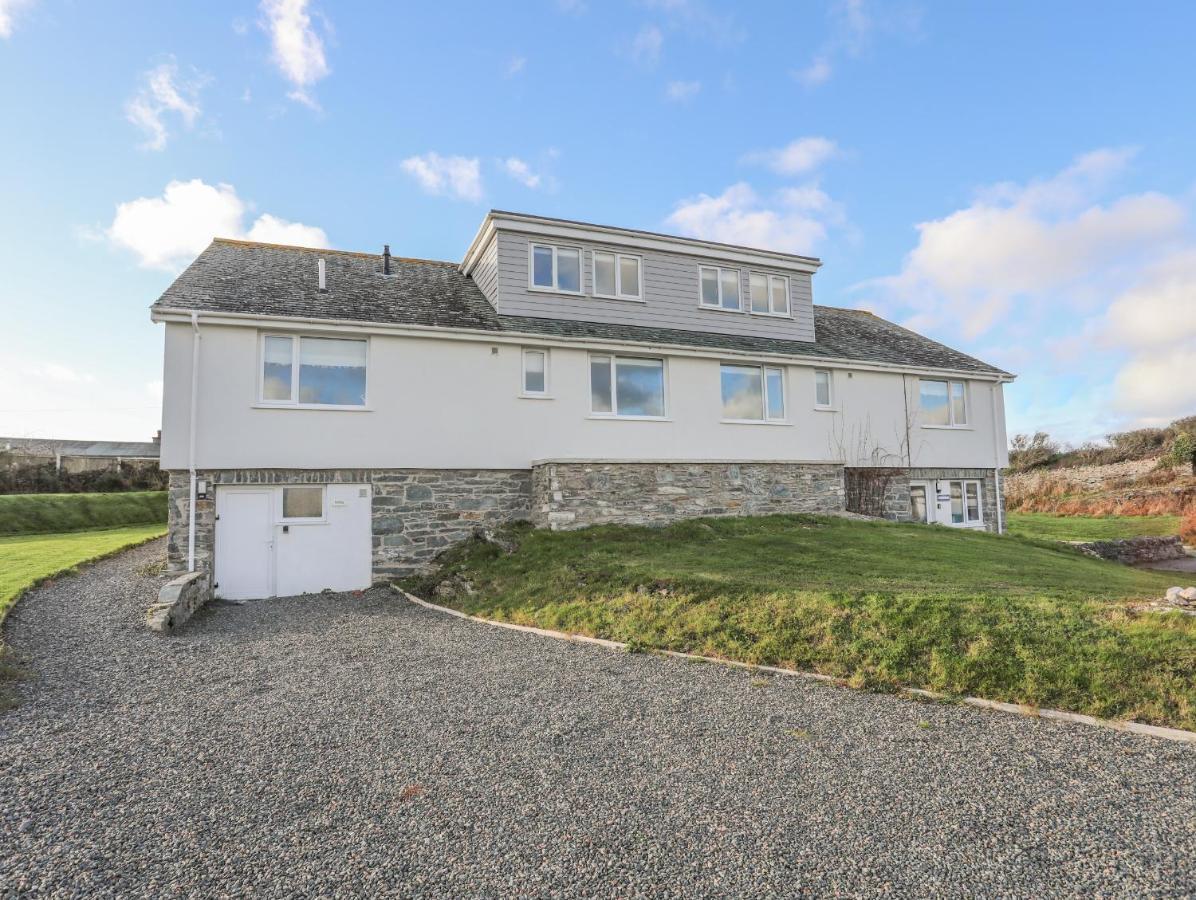 Southcott Apartment Trearddur Eksteriør billede