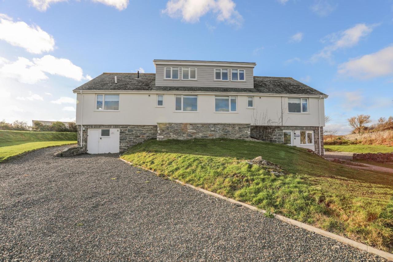 Southcott Apartment Trearddur Eksteriør billede